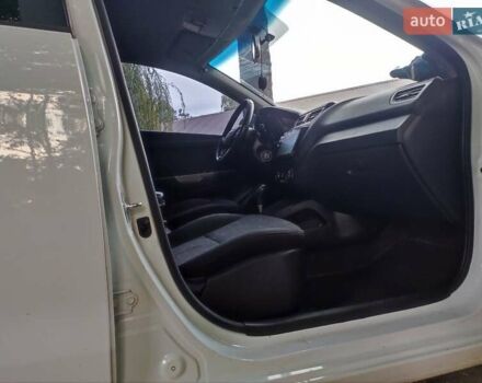 Белый Киа Рио, объемом двигателя 1.59 л и пробегом 172 тыс. км за 9000 $, фото 21 на Automoto.ua