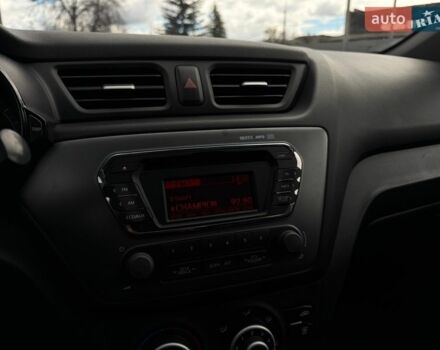 Білий Кіа Ріо, об'ємом двигуна 1.4 л та пробігом 139 тис. км за 8200 $, фото 46 на Automoto.ua