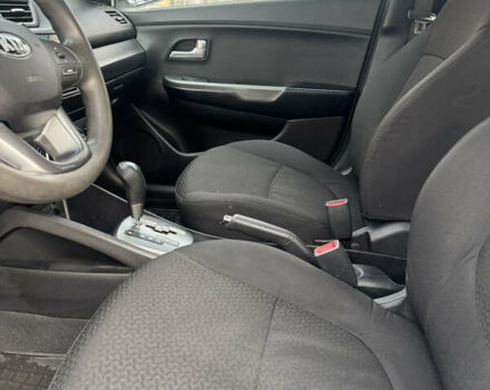 Белый Киа Рио, объемом двигателя 1.4 л и пробегом 178 тыс. км за 7500 $, фото 25 на Automoto.ua