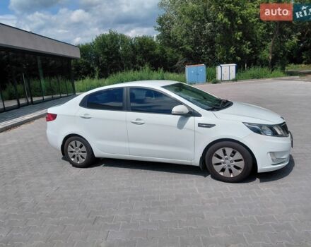 Белый Киа Рио, объемом двигателя 1.59 л и пробегом 181 тыс. км за 6599 $, фото 4 на Automoto.ua