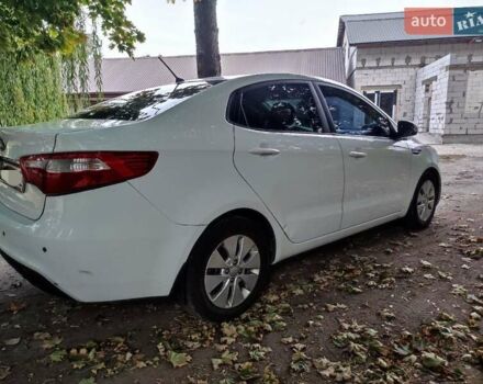 Белый Киа Рио, объемом двигателя 1.59 л и пробегом 172 тыс. км за 9000 $, фото 4 на Automoto.ua