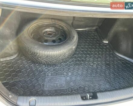 Білий Кіа Ріо, об'ємом двигуна 1.4 л та пробігом 210 тис. км за 5800 $, фото 23 на Automoto.ua