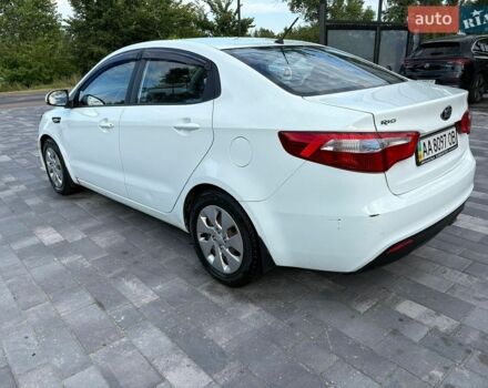 Белый Киа Рио, объемом двигателя 1.4 л и пробегом 157 тыс. км за 6800 $, фото 4 на Automoto.ua