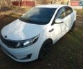 Білий Кіа Ріо, об'ємом двигуна 1.4 л та пробігом 87 тис. км за 8000 $, фото 13 на Automoto.ua