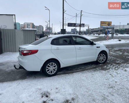 Білий Кіа Ріо, об'ємом двигуна 1.4 л та пробігом 216 тис. км за 7850 $, фото 8 на Automoto.ua