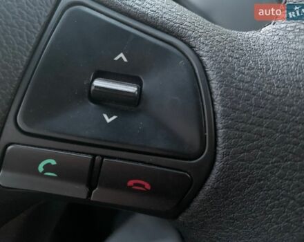Белый Киа Рио, объемом двигателя 1.4 л и пробегом 216 тыс. км за 8555 $, фото 15 на Automoto.ua