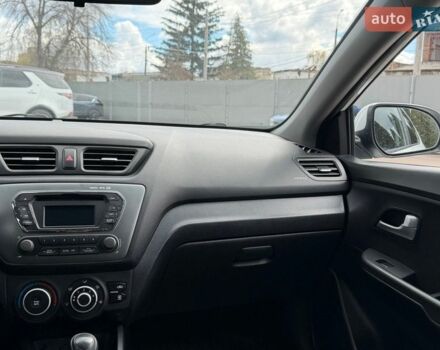 Білий Кіа Ріо, об'ємом двигуна 1.4 л та пробігом 139 тис. км за 8200 $, фото 43 на Automoto.ua