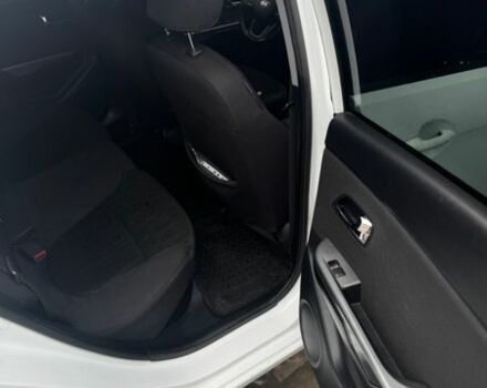 Білий Кіа Ріо, об'ємом двигуна 1.59 л та пробігом 238 тис. км за 6900 $, фото 13 на Automoto.ua