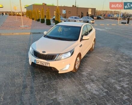 Белый Киа Рио, объемом двигателя 1.4 л и пробегом 160 тыс. км за 8500 $, фото 1 на Automoto.ua