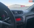 Белый Киа Рио, объемом двигателя 1.4 л и пробегом 216 тыс. км за 8555 $, фото 11 на Automoto.ua