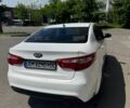 Белый Киа Рио, объемом двигателя 1.4 л и пробегом 238 тыс. км за 5500 $, фото 4 на Automoto.ua