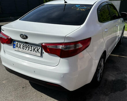 Белый Киа Рио, объемом двигателя 1.4 л и пробегом 185 тыс. км за 8500 $, фото 7 на Automoto.ua