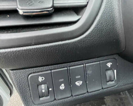 Білий Кіа Ріо, об'ємом двигуна 1.6 л та пробігом 125 тис. км за 8200 $, фото 9 на Automoto.ua