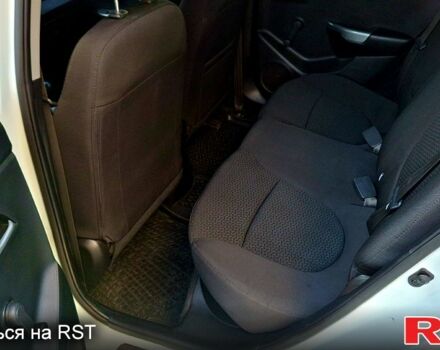Білий Кіа Ріо, об'ємом двигуна 1.4 л та пробігом 87 тис. км за 8750 $, фото 10 на Automoto.ua