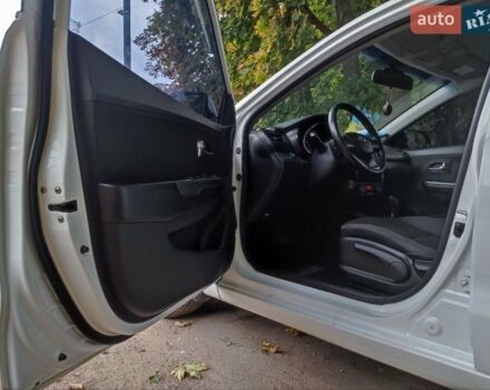 Белый Киа Рио, объемом двигателя 1.59 л и пробегом 172 тыс. км за 9000 $, фото 10 на Automoto.ua