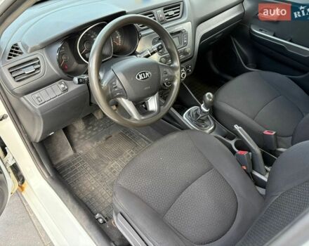 Белый Киа Рио, объемом двигателя 1.4 л и пробегом 157 тыс. км за 6800 $, фото 13 на Automoto.ua