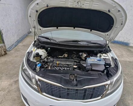 Белый Киа Рио, объемом двигателя 1.4 л и пробегом 110 тыс. км за 8500 $, фото 5 на Automoto.ua