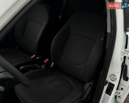 Білий Кіа Ріо, об'ємом двигуна 1.4 л та пробігом 139 тис. км за 8200 $, фото 30 на Automoto.ua