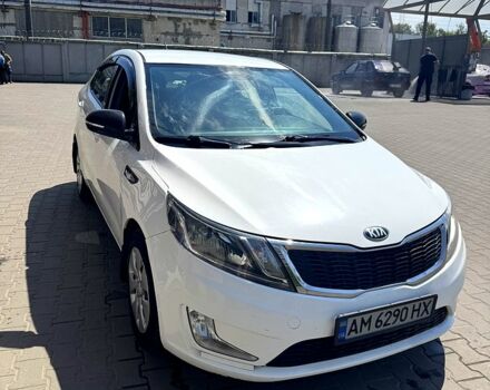 Белый Киа Рио, объемом двигателя 1.4 л и пробегом 222 тыс. км за 6900 $, фото 2 на Automoto.ua