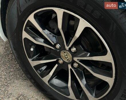 Білий Кіа Ріо, об'ємом двигуна 1.4 л та пробігом 139 тис. км за 8200 $, фото 22 на Automoto.ua