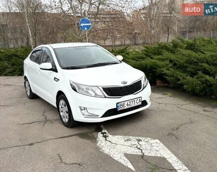 Белый Киа Рио, объемом двигателя 1.4 л и пробегом 140 тыс. км за 7800 $, фото 4 на Automoto.ua