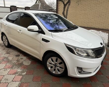Белый Киа Рио, объемом двигателя 1.6 л и пробегом 173 тыс. км за 7800 $, фото 2 на Automoto.ua
