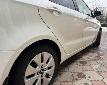 Белый Киа Рио, объемом двигателя 1.6 л и пробегом 173 тыс. км за 7800 $, фото 3 на Automoto.ua