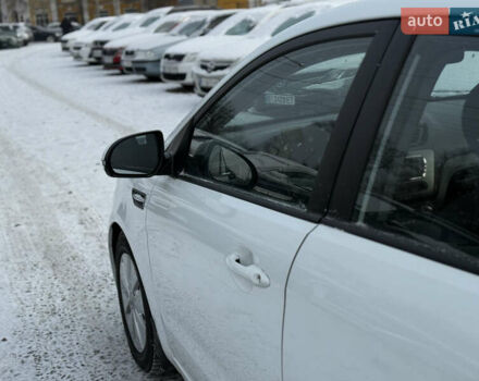Белый Киа Рио, объемом двигателя 1.6 л и пробегом 148 тыс. км за 7800 $, фото 10 на Automoto.ua