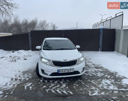 Білий Кіа Ріо, об'ємом двигуна 1.4 л та пробігом 216 тис. км за 7850 $, фото 4 на Automoto.ua