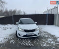 Білий Кіа Ріо, об'ємом двигуна 1.4 л та пробігом 216 тис. км за 7850 $, фото 4 на Automoto.ua