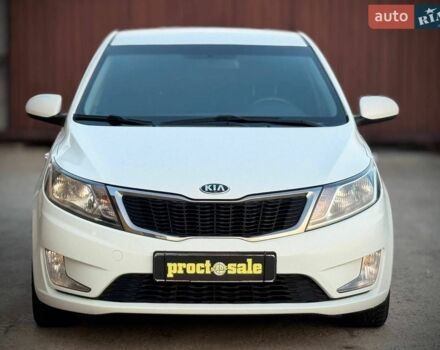 Белый Киа Рио, объемом двигателя 1.4 л и пробегом 73 тыс. км за 7950 $, фото 5 на Automoto.ua