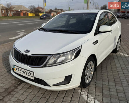 Белый Киа Рио, объемом двигателя 1.4 л и пробегом 169 тыс. км за 6500 $, фото 6 на Automoto.ua
