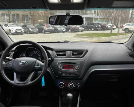 Белый Киа Рио, объемом двигателя 1.4 л и пробегом 125 тыс. км за 8000 $, фото 13 на Automoto.ua