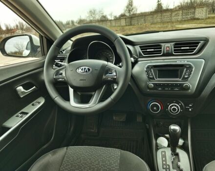 Белый Киа Рио, объемом двигателя 1.4 л и пробегом 155 тыс. км за 8300 $, фото 9 на Automoto.ua