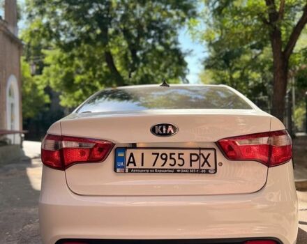 Белый Киа Рио, объемом двигателя 1.4 л и пробегом 218 тыс. км за 7600 $, фото 5 на Automoto.ua