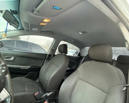 Белый Киа Рио, объемом двигателя 1.4 л и пробегом 211 тыс. км за 6950 $, фото 17 на Automoto.ua