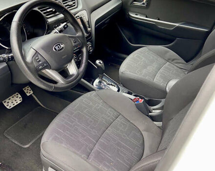 Белый Киа Рио, объемом двигателя 1.6 л и пробегом 94 тыс. км за 9200 $, фото 12 на Automoto.ua