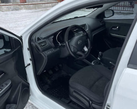 Белый Киа Рио, объемом двигателя 1.6 л и пробегом 148 тыс. км за 7550 $, фото 16 на Automoto.ua