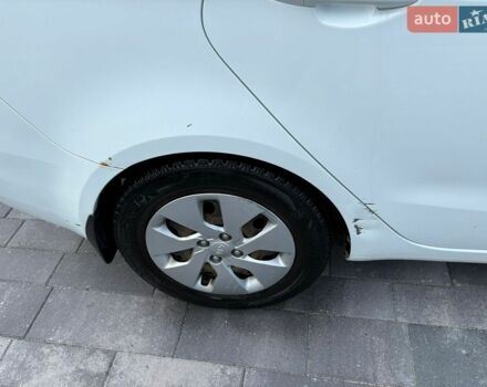 Белый Киа Рио, объемом двигателя 1.4 л и пробегом 157 тыс. км за 6800 $, фото 8 на Automoto.ua