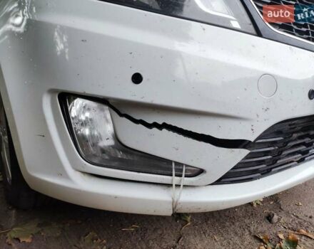 Белый Киа Рио, объемом двигателя 1.59 л и пробегом 172 тыс. км за 9000 $, фото 12 на Automoto.ua