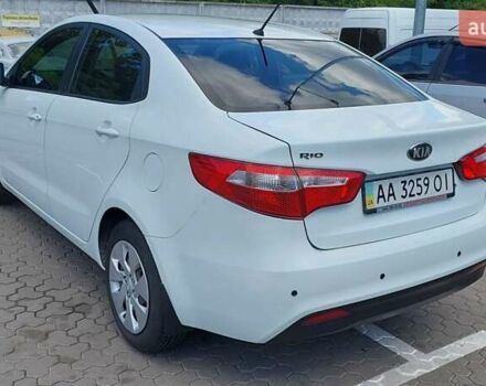 Білий Кіа Ріо, об'ємом двигуна 1.6 л та пробігом 73 тис. км за 9500 $, фото 3 на Automoto.ua