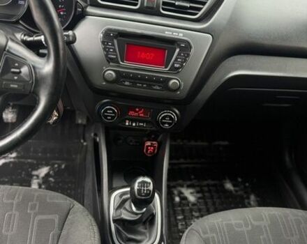 Білий Кіа Ріо, об'ємом двигуна 1.59 л та пробігом 238 тис. км за 6900 $, фото 19 на Automoto.ua