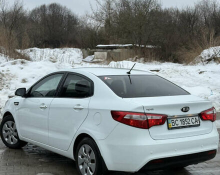 Белый Киа Рио, объемом двигателя 1.4 л и пробегом 54 тыс. км за 9400 $, фото 5 на Automoto.ua
