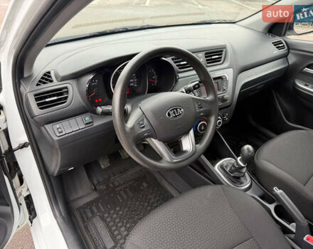 Белый Киа Рио, объемом двигателя 1.4 л и пробегом 23 тыс. км за 9900 $, фото 19 на Automoto.ua