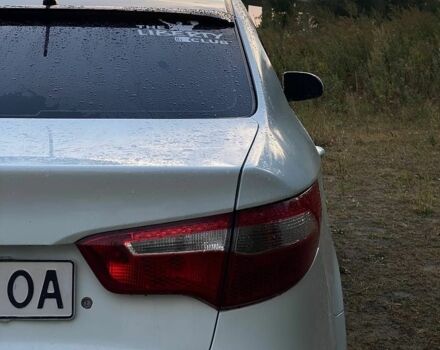 Білий Кіа Ріо, об'ємом двигуна 1.4 л та пробігом 258 тис. км за 6200 $, фото 10 на Automoto.ua