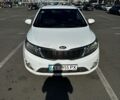 Белый Киа Рио, объемом двигателя 1.4 л и пробегом 214 тыс. км за 6000 $, фото 5 на Automoto.ua
