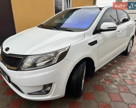 Белый Киа Рио, объемом двигателя 1.6 л и пробегом 173 тыс. км за 7800 $, фото 1 на Automoto.ua
