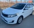 Белый Киа Рио, объемом двигателя 1.4 л и пробегом 216 тыс. км за 7400 $, фото 3 на Automoto.ua