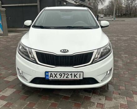 Білий Кіа Ріо, об'ємом двигуна 1.4 л та пробігом 121 тис. км за 8700 $, фото 4 на Automoto.ua