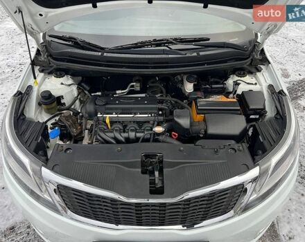 Белый Киа Рио, объемом двигателя 1.4 л и пробегом 125 тыс. км за 8300 $, фото 32 на Automoto.ua